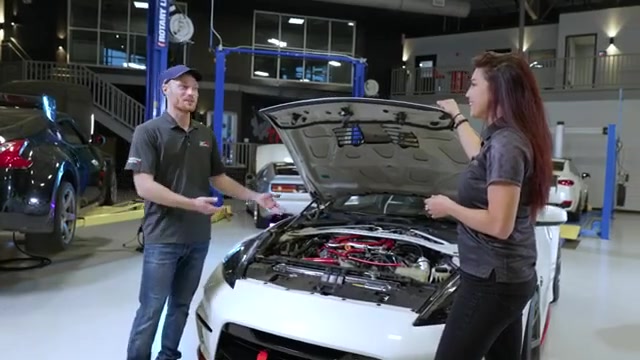 VR30 engine swapped into the Z1 Motorsports 370Z engine bay